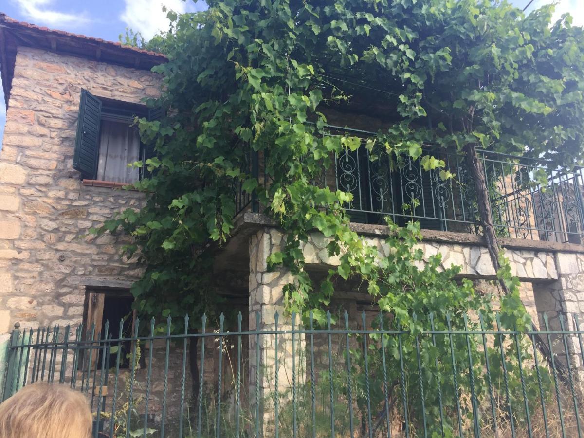 Apartament Kesemi Kalawrita Zewnętrze zdjęcie